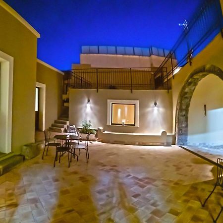 Locanda Sant'Antonio Aci SantʼAntonio Eksteriør billede
